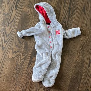 Nebraska Cornhusker winter bodysuit m. Size 3-6 months